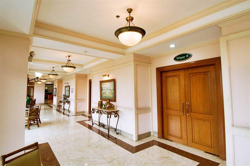 Sunrise Holiday Mansion Tagaytay City Exterior foto