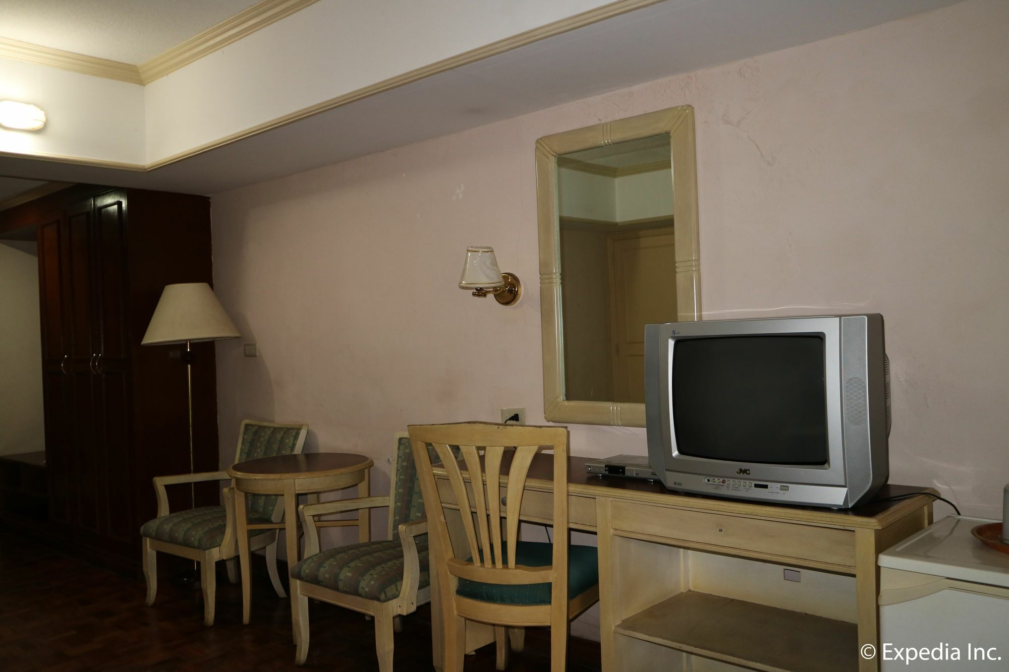 Sunrise Holiday Mansion Tagaytay City Exterior foto